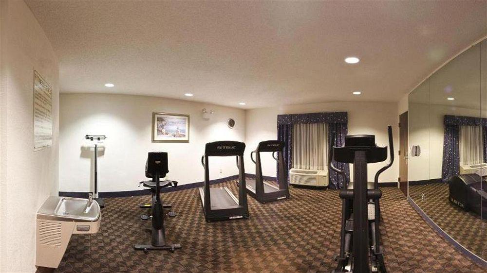 Holiday Inn Express & Suites Chesapeake By Ihg Exteriör bild
