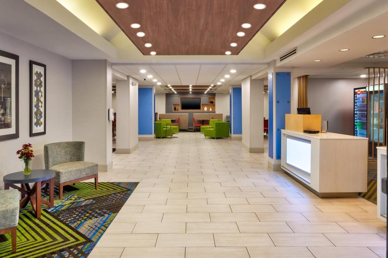 Holiday Inn Express & Suites Chesapeake By Ihg Exteriör bild