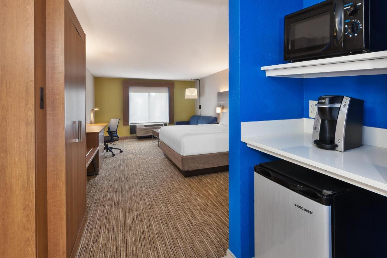 Holiday Inn Express & Suites Chesapeake By Ihg Exteriör bild