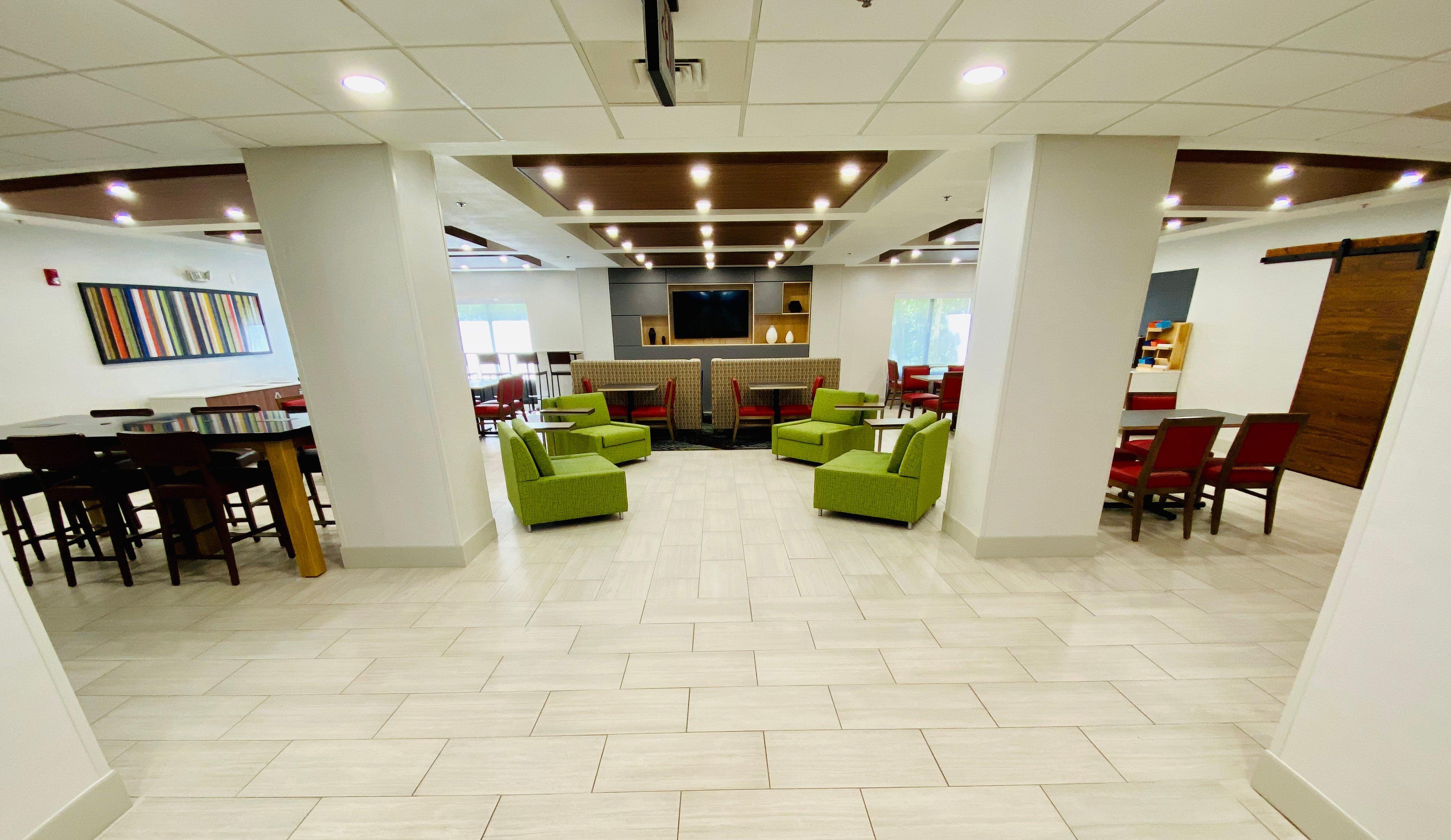 Holiday Inn Express & Suites Chesapeake By Ihg Exteriör bild